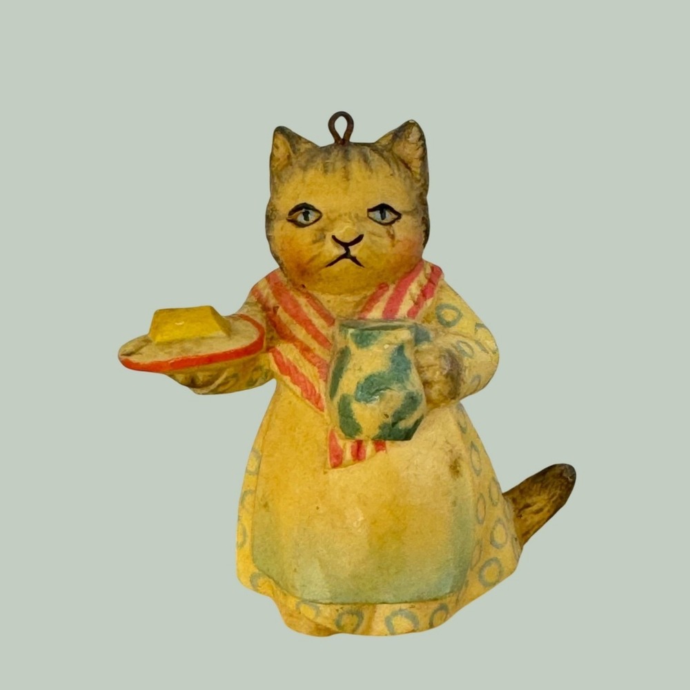Vintage 1991 F. Warne & Co Cat Maid Ornament Beatrix Potter Style Resin Figurine
